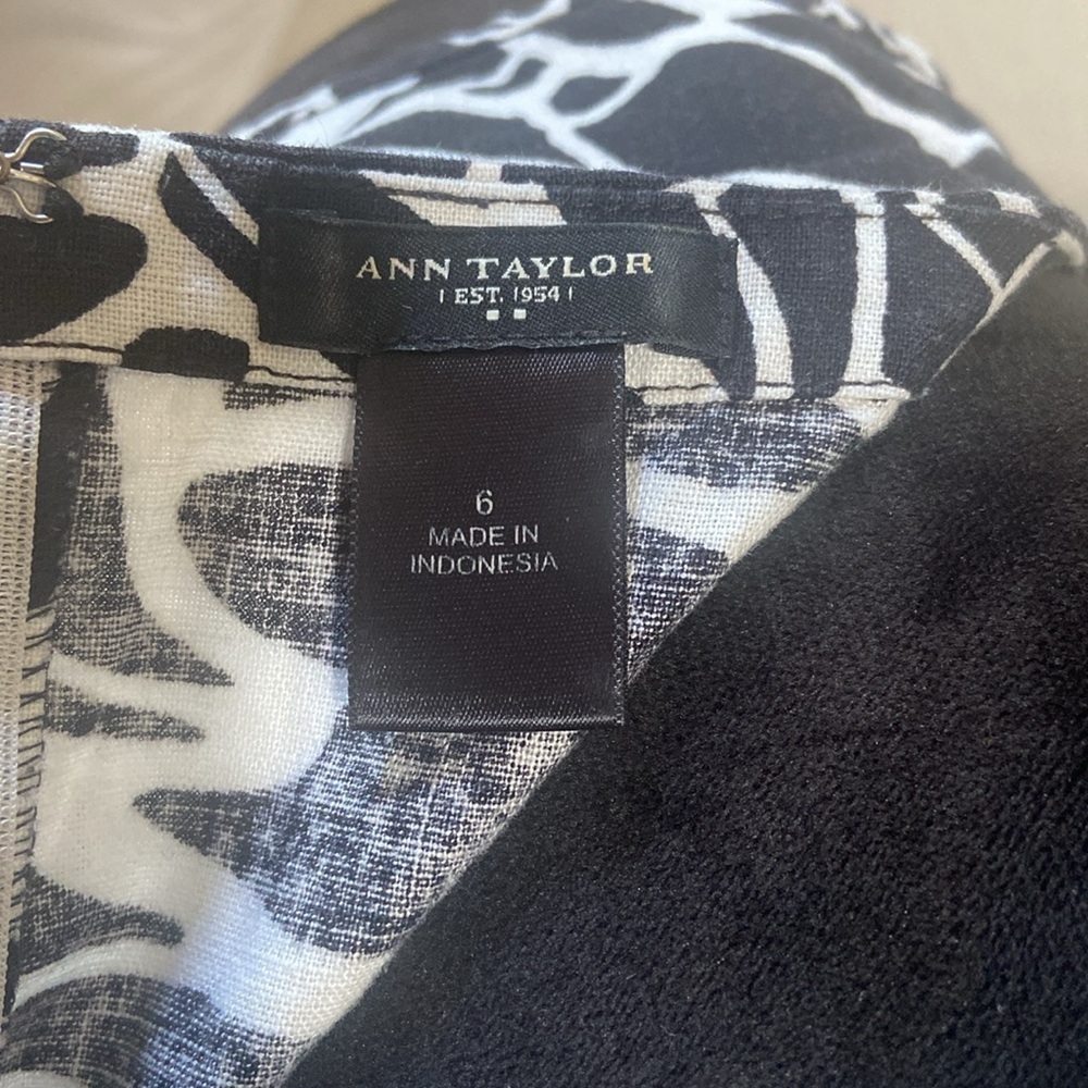 ANN TAYLOR TOP - Picture 10 of 12